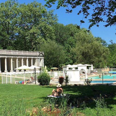 Camping 3 Etoiles - Piscine Chauffee - Vue Montagne Сен-Жирон Экстерьер фото