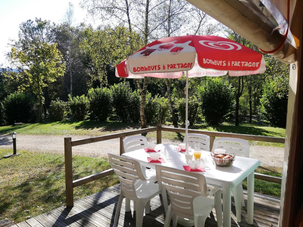 Camping 3 Etoiles - Piscine Chauffee - Vue Montagne Сен-Жирон Экстерьер фото