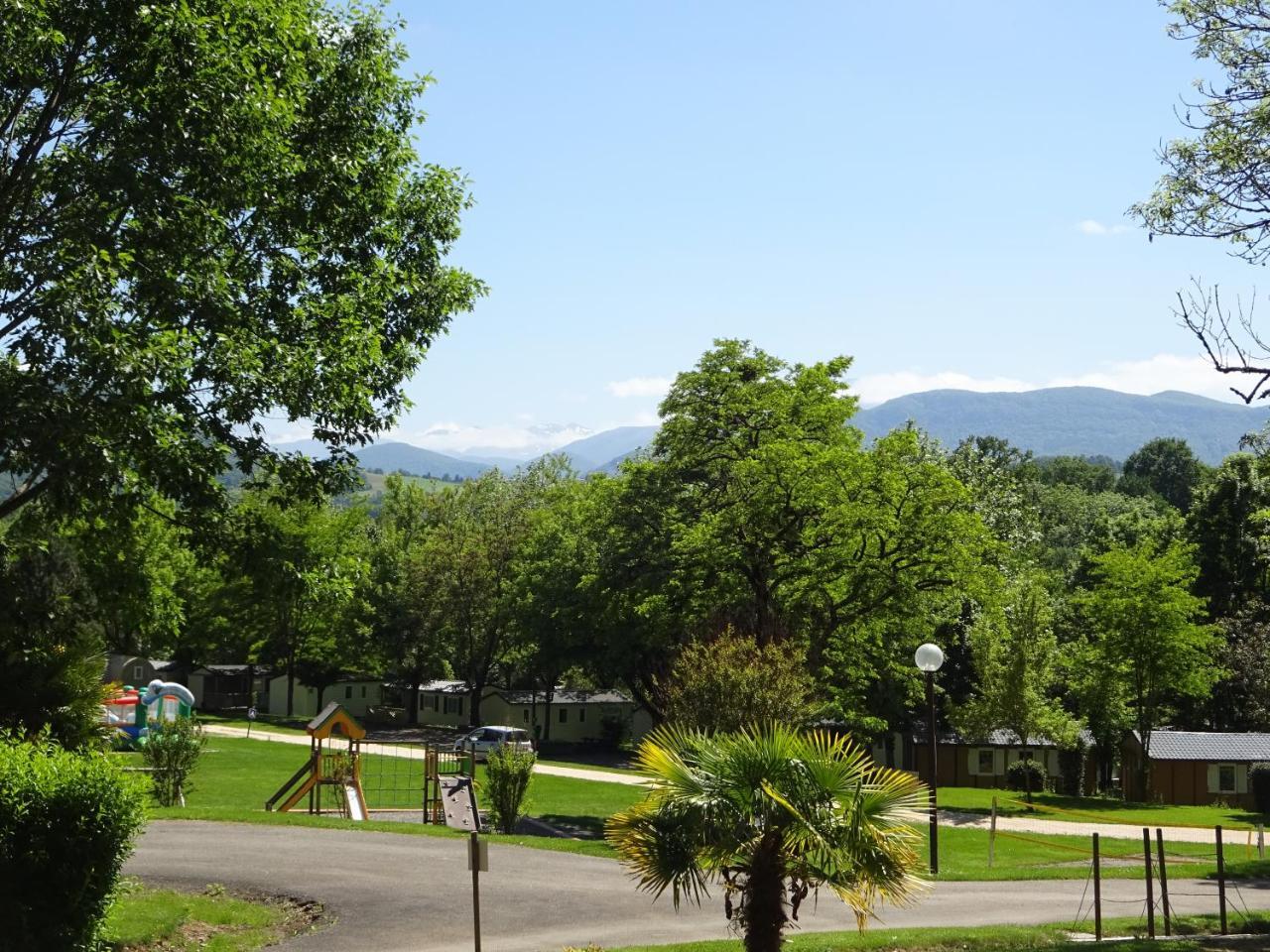 Camping 3 Etoiles - Piscine Chauffee - Vue Montagne Сен-Жирон Экстерьер фото